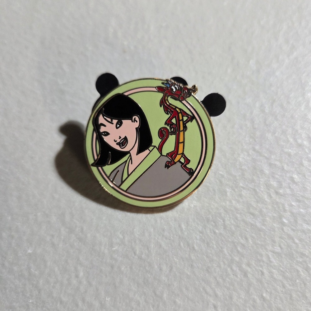 Disney Enamel Pin Unisex OS Green Mulan and Mushu Dragon Trading Pin